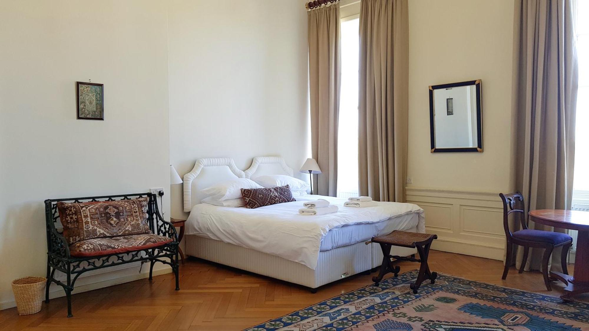 Spacious 2-bedroom Georgian Apartment EDI