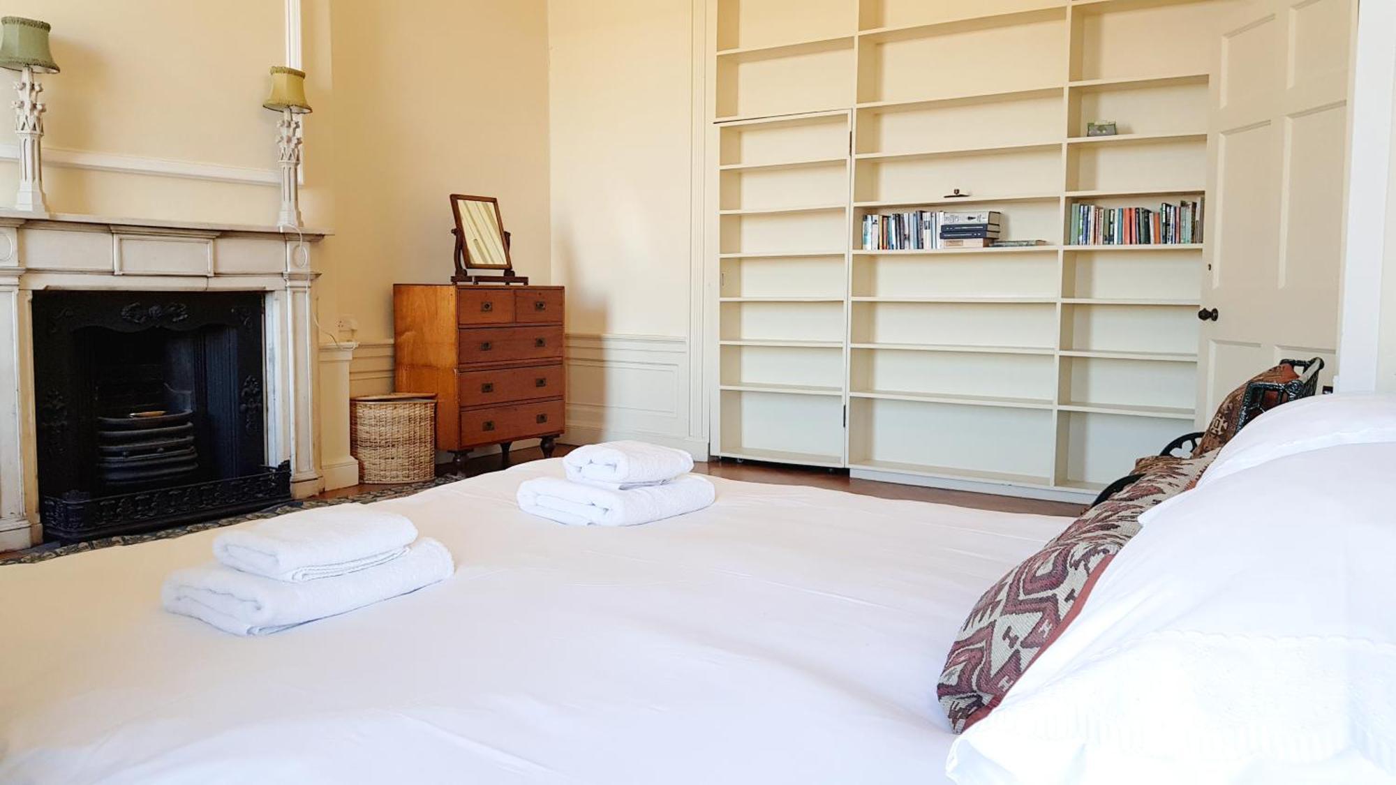 Spacious 2-bedroom Georgian EDI